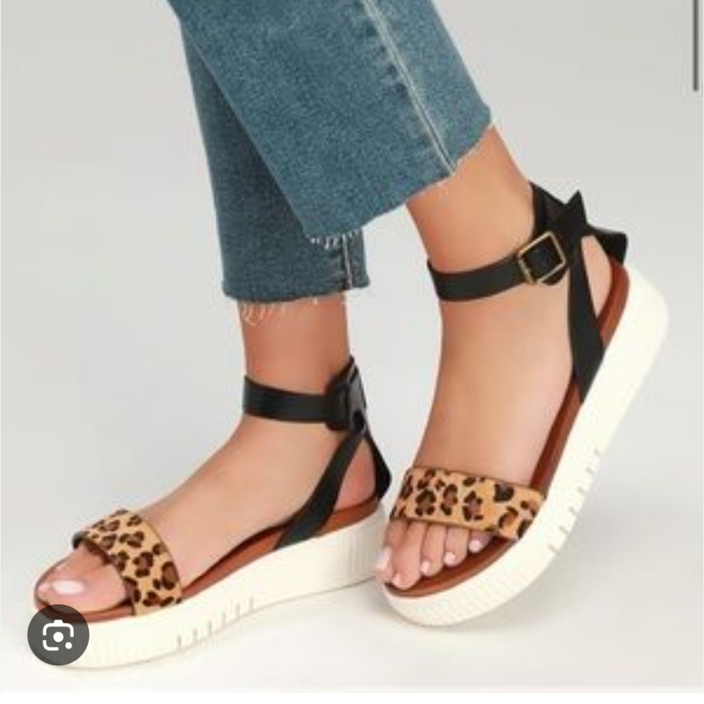 MIA Lunna Leopard Platform Sandals. Sz 9  Preowned